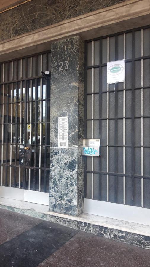 Affittacamere "San Martino Rooms" جنوة المظهر الخارجي الصورة