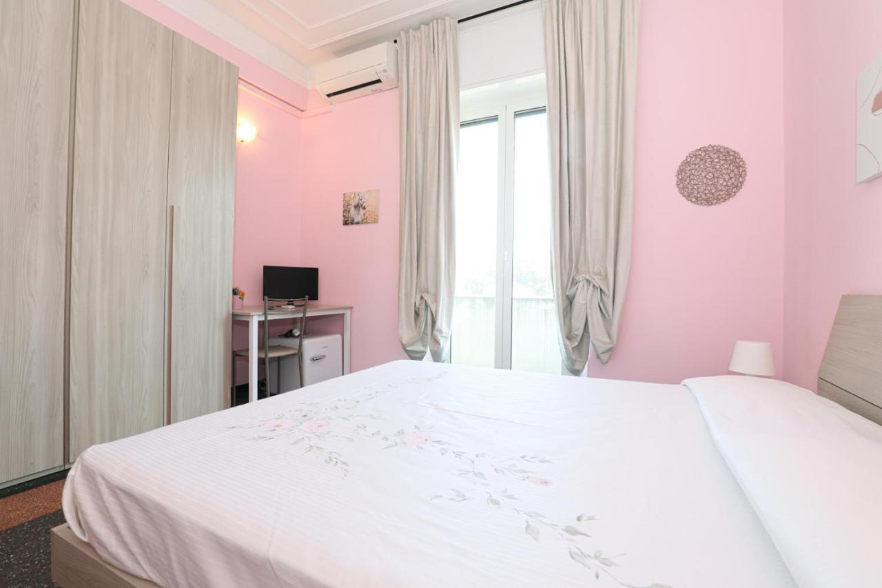 Affittacamere "San Martino Rooms" جنوة المظهر الخارجي الصورة
